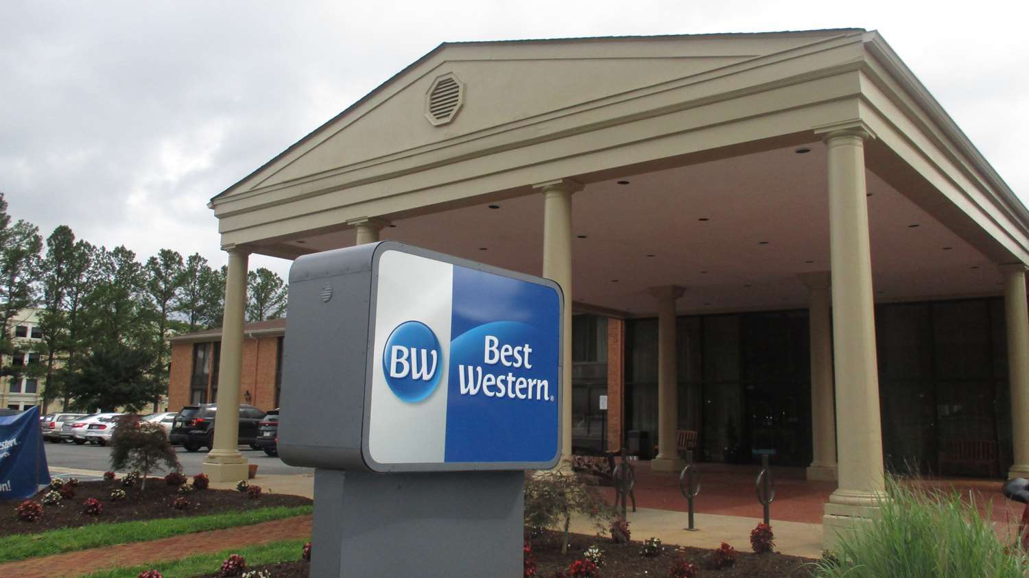 Best Western Williamsburg Historic District Exterior photo