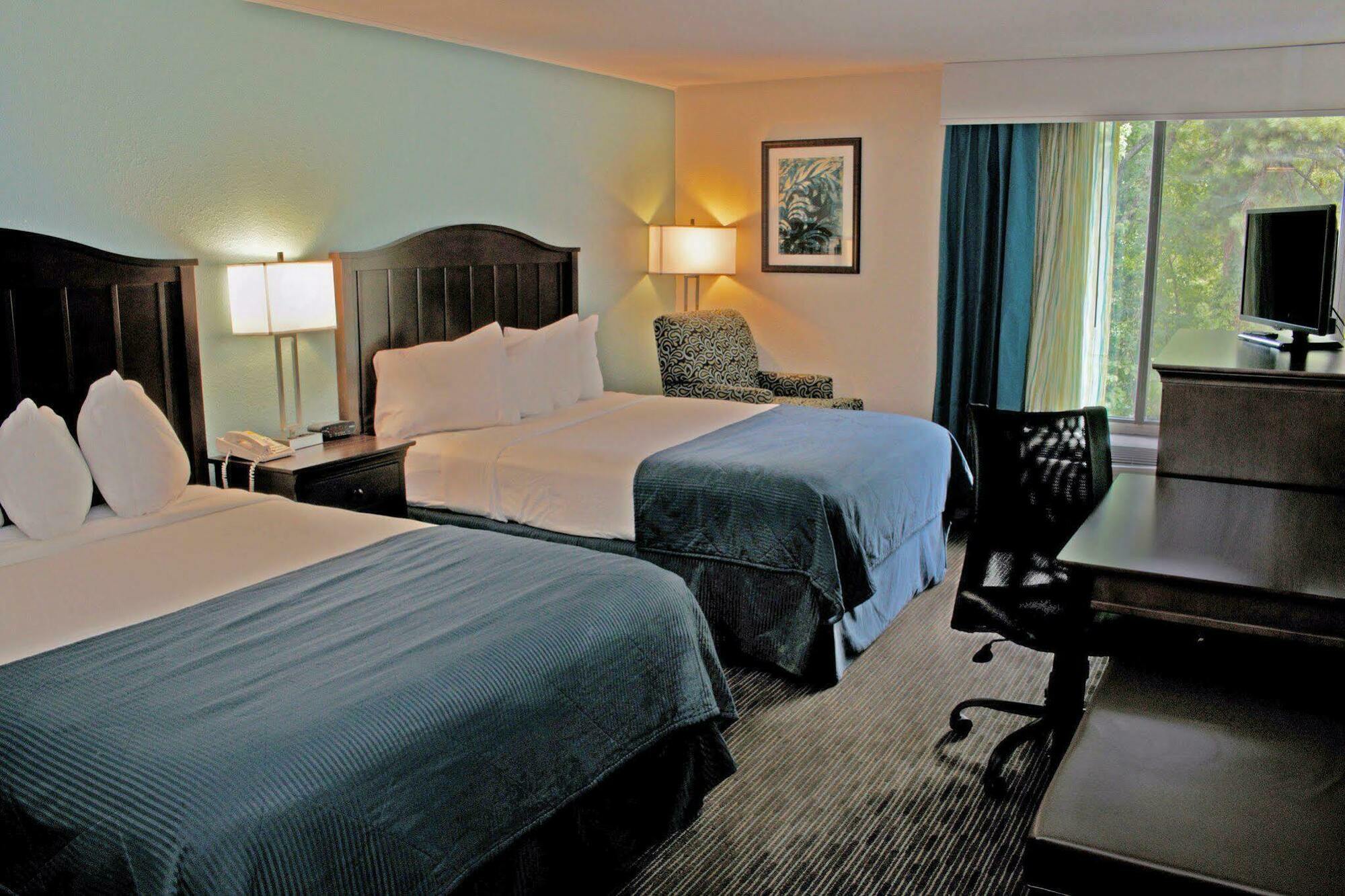 Best Western Williamsburg Historic District Exterior photo